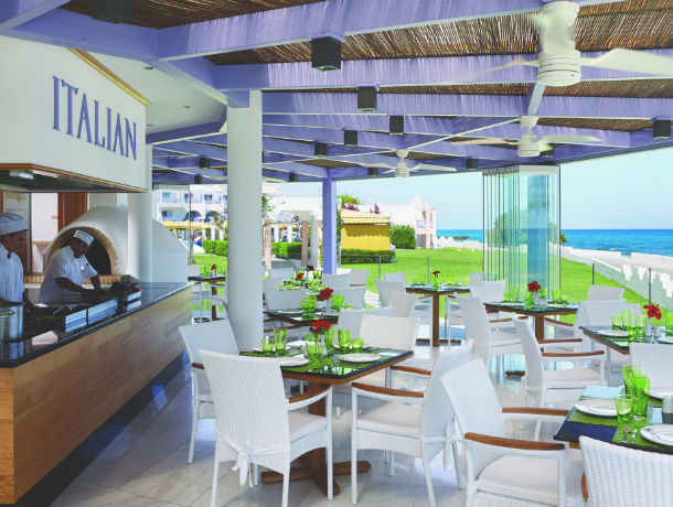 hotel-serita-beach-restaurant-italien