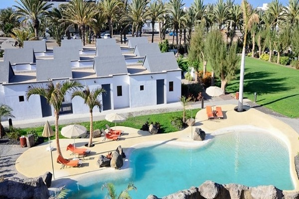 piscine-romantic-fantasia-dream_330779_pgbighd