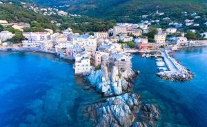 Enchères de séjour de dernière minute en Corse, vols inclus